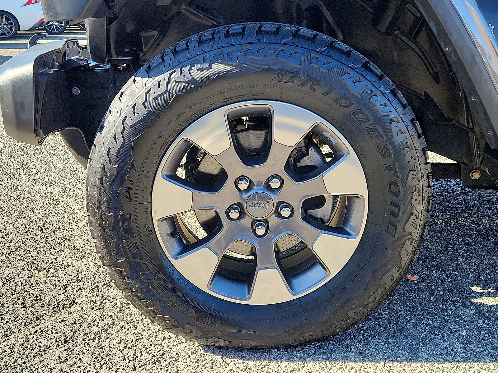 Used 2019 Jeep Wrangler Unlimited Sahara image 8