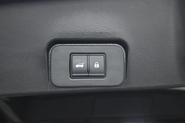 Used 2026 Nissan Rogue SV AWD/4WD image 14