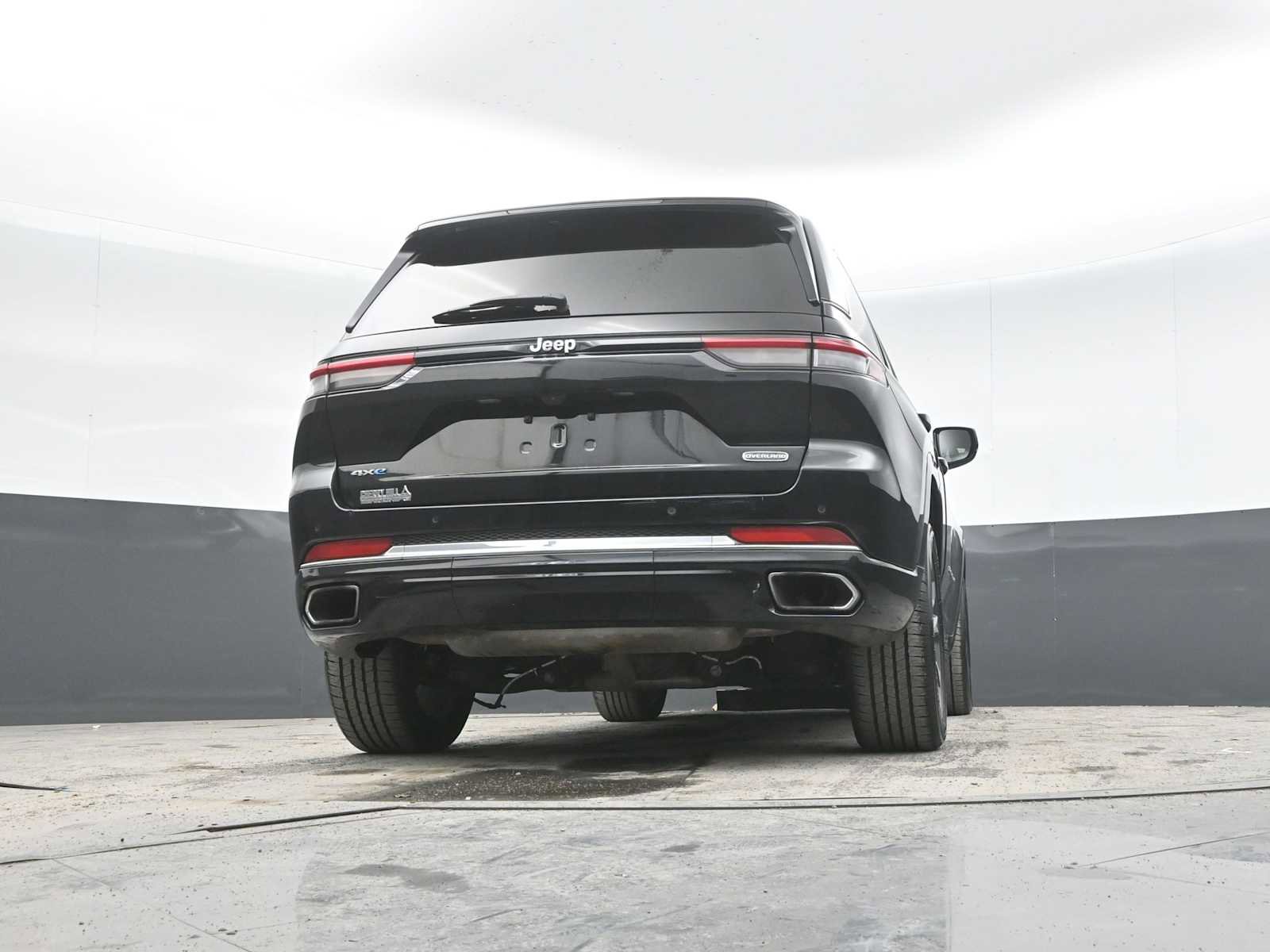 Used 2023 Jeep Grand Cherokee Overland image 44