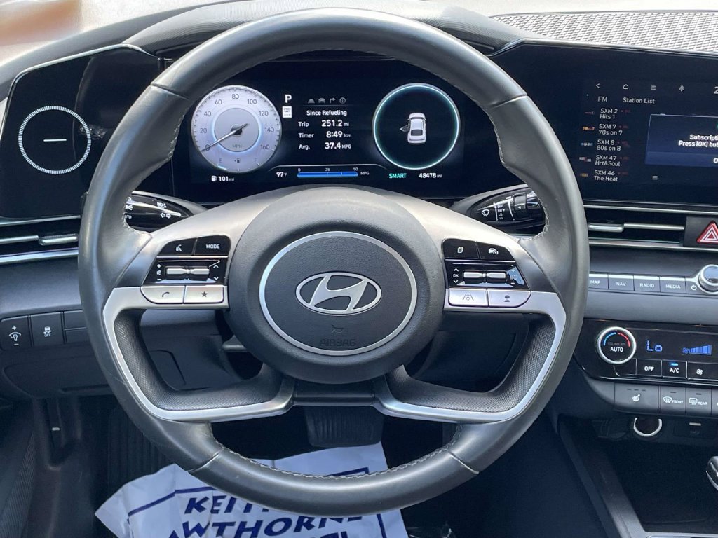 Certified 2025 Hyundai Elantra SEL FWD image 12