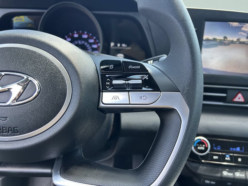 Certified 2023 Hyundai Elantra SEL FWD image 28