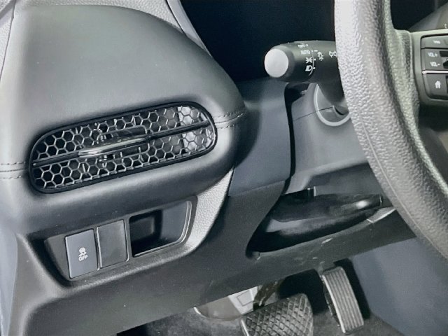 Certified 2027 Honda HR-V LX image 12