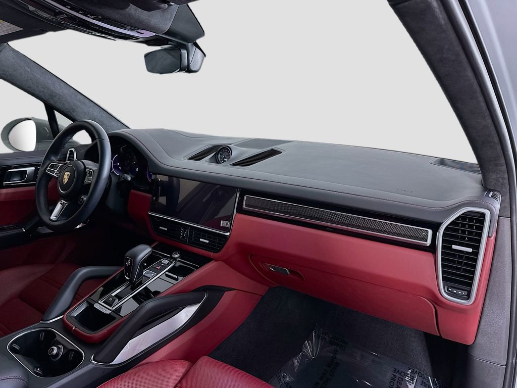 Used 2023 Porsche Cayenne Turbo image 32