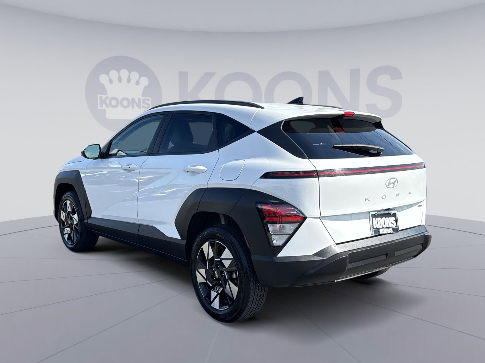 Certified 2024 Hyundai Kona SEL AWD/4WD image 4