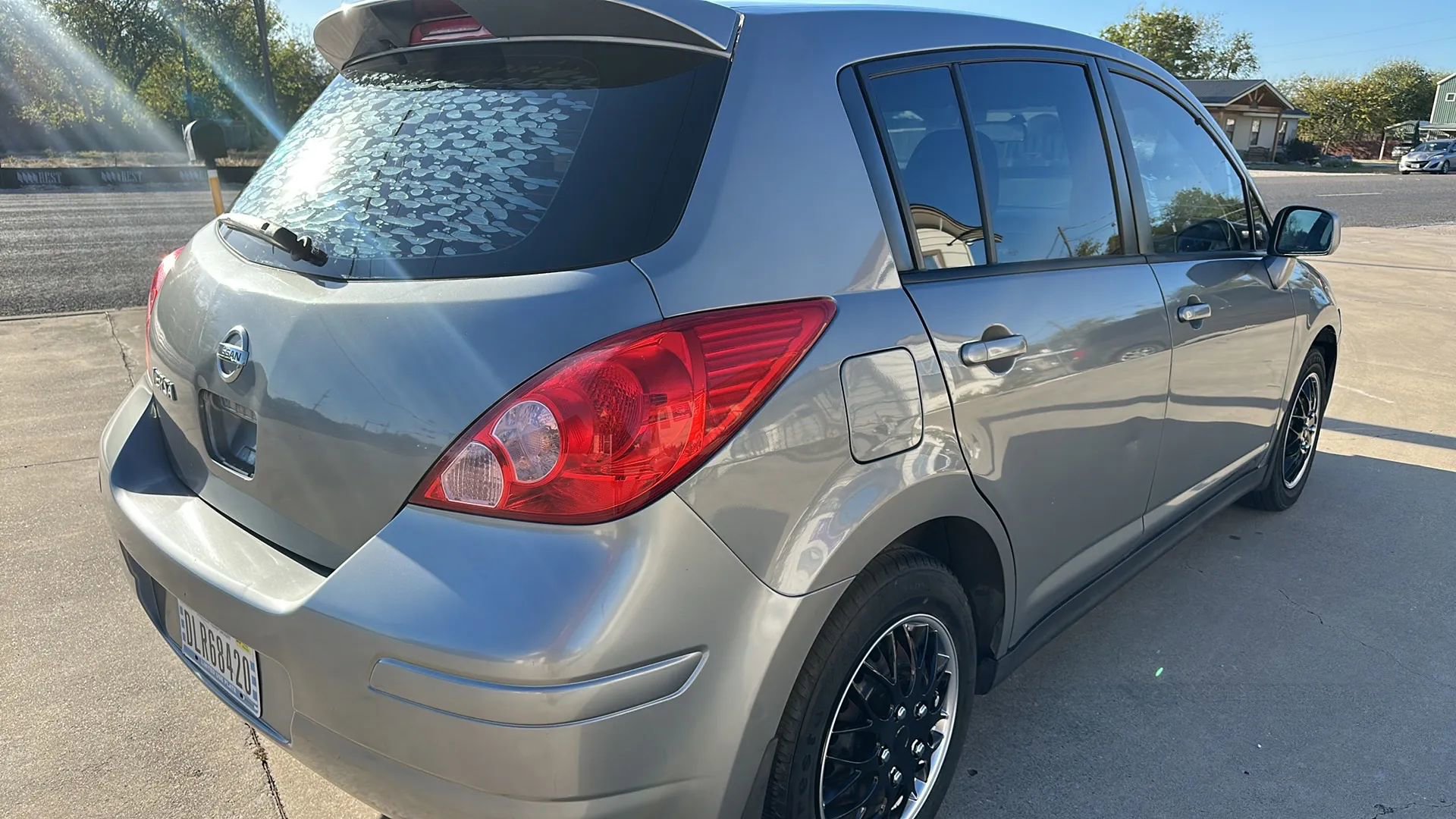 Used 2012 Nissan Versa 1.8 S w/ Plus Pkg image 5