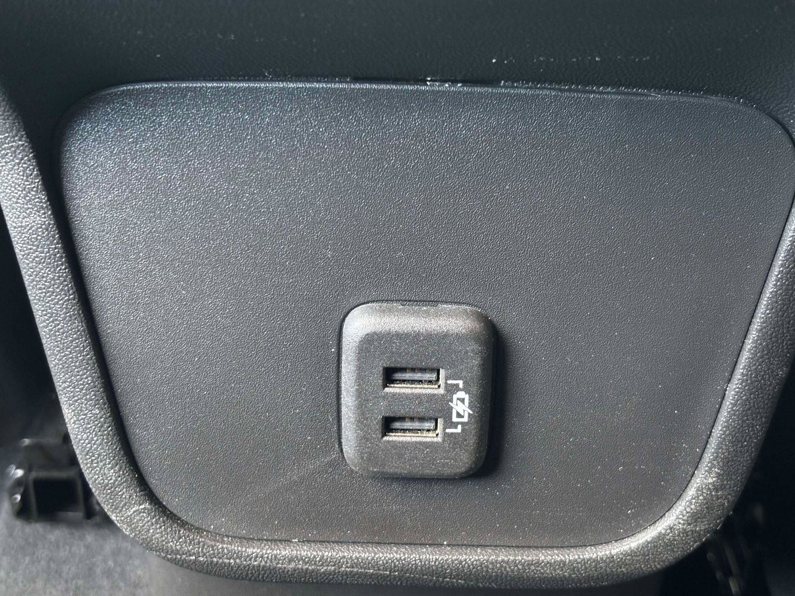 Used 2022 GMC Terrain SLE w/ Driver Convenience Package image 15