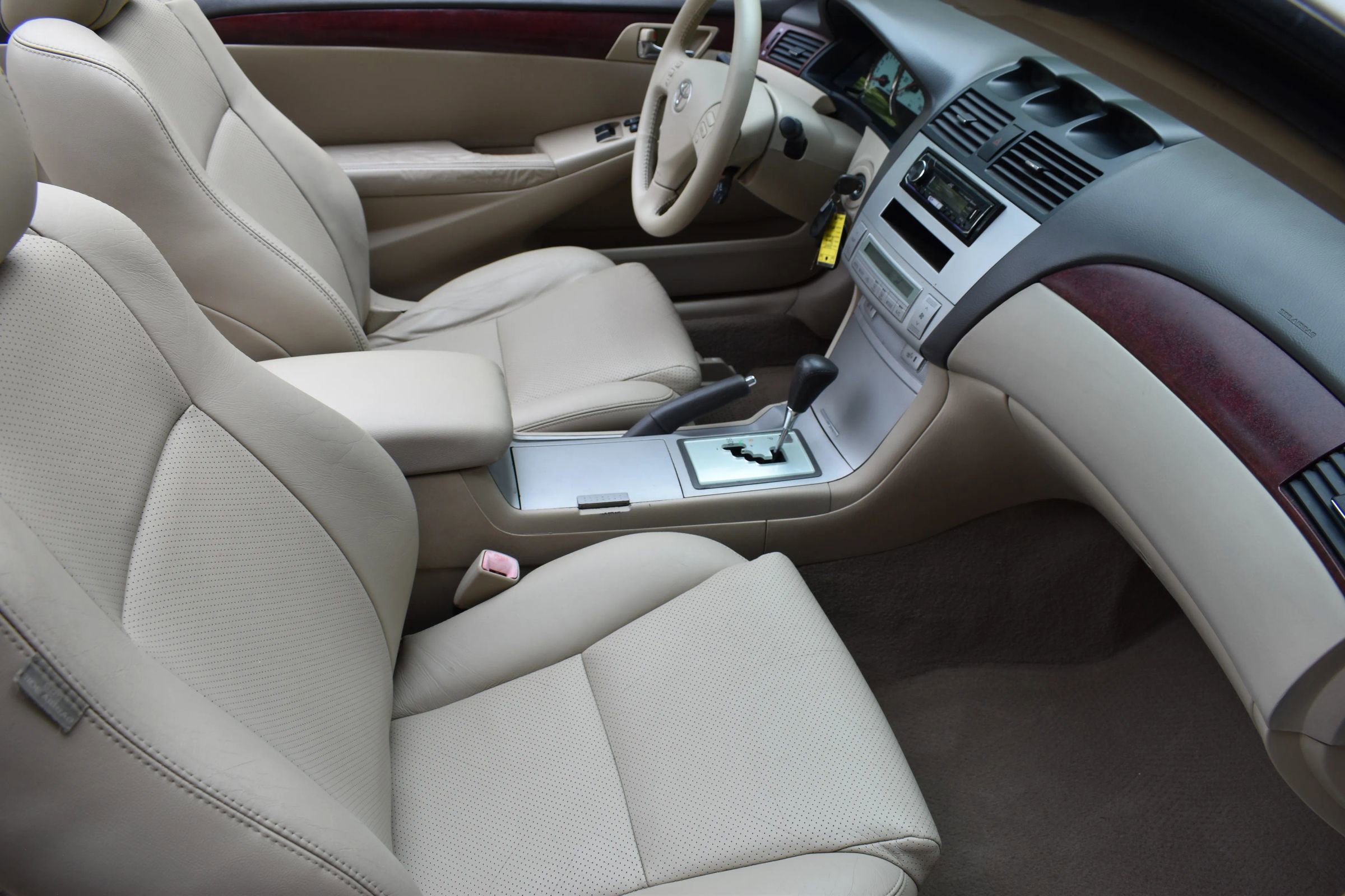 Used 2005 Toyota Solara SLE image 28