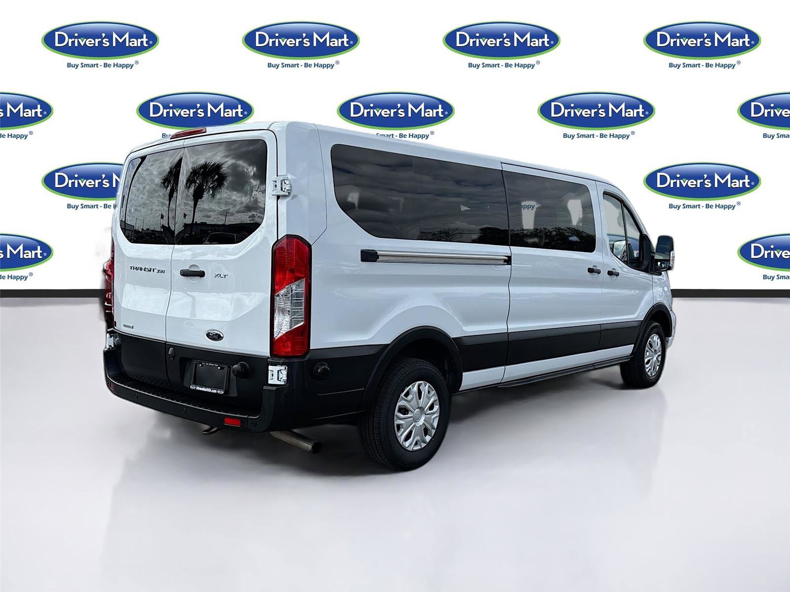 Used 2024 Ford Transit 350 XLT image 7