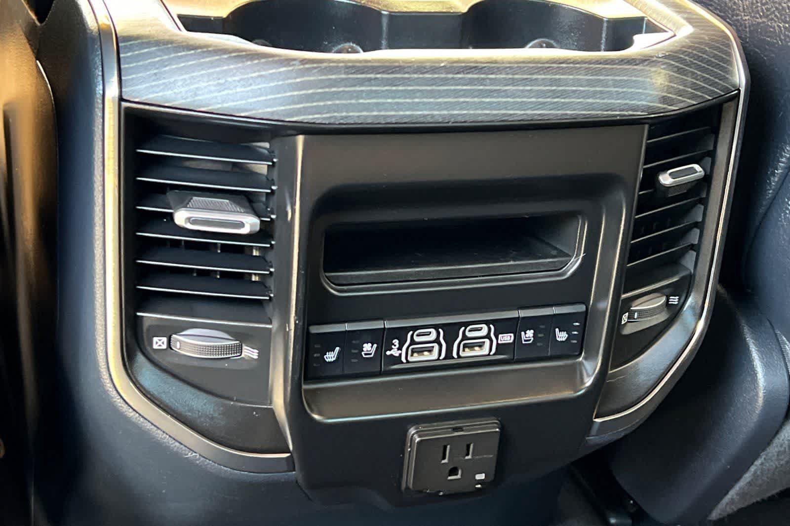 Used 2019 RAM 1500 Limited AWD/4WD image 15