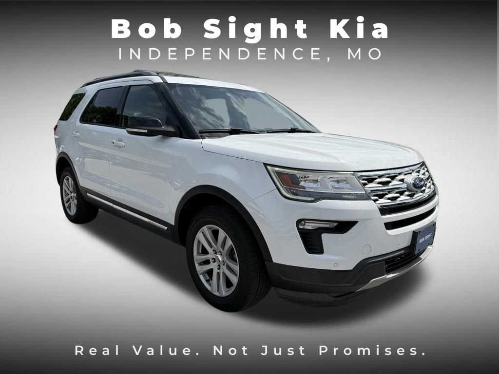 Used 2018 Ford Explorer XLT w/ Equipment Group 202A AWD/4WD image 29