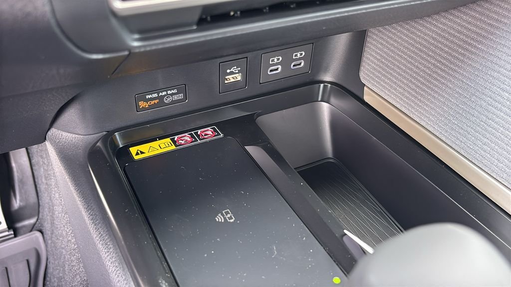 New 2026 Toyota Camry SE FWD image 19