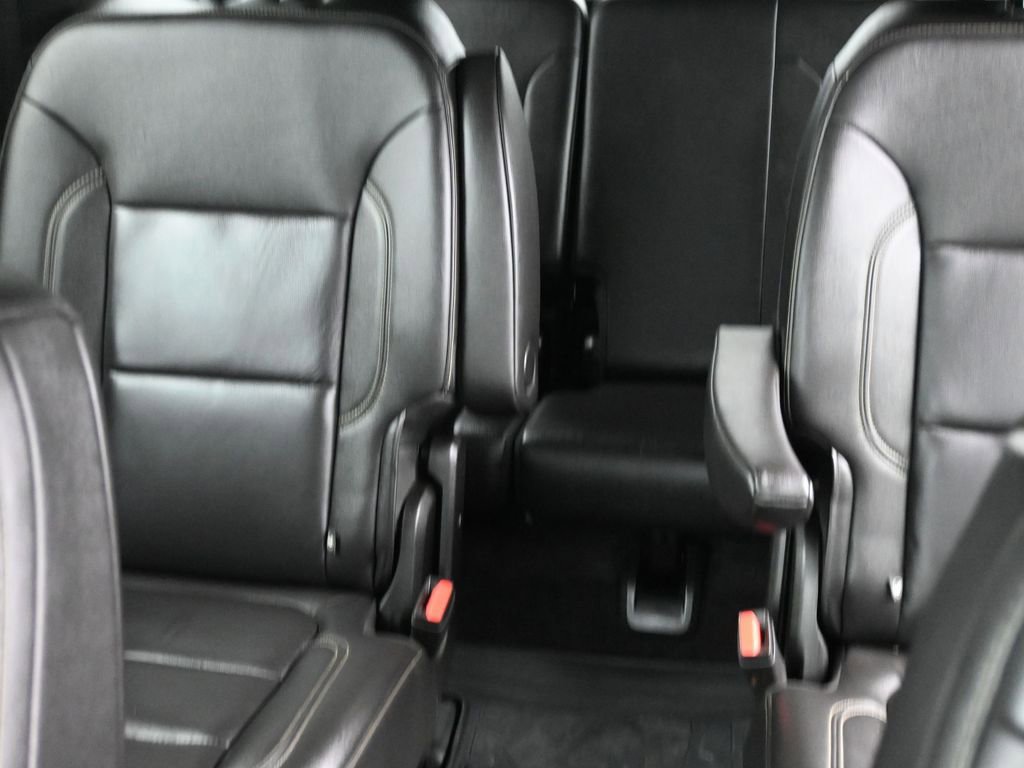 Used 2023 Chevrolet Traverse LT image 15