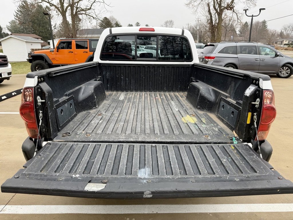 Used 2014 Toyota Tacoma 2WD Regular Cab image 9