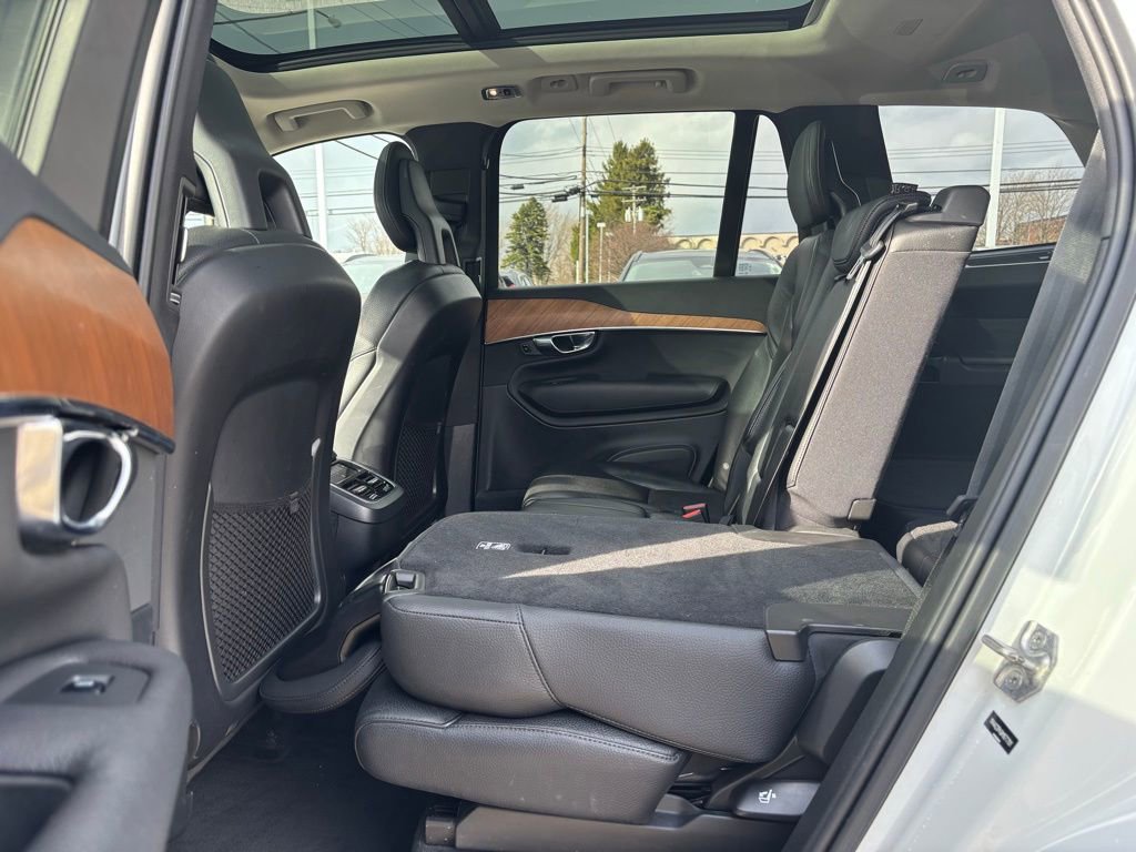 Used 2021 Volvo XC90 T6 Momentum w/ Protection Package Premier image 23