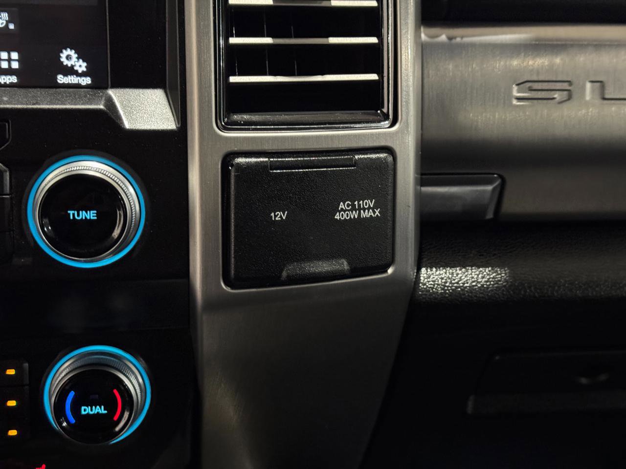 Used 2019 Ford F250 Platinum w/ Platinum Ultimate Package AWD/4WD image 27