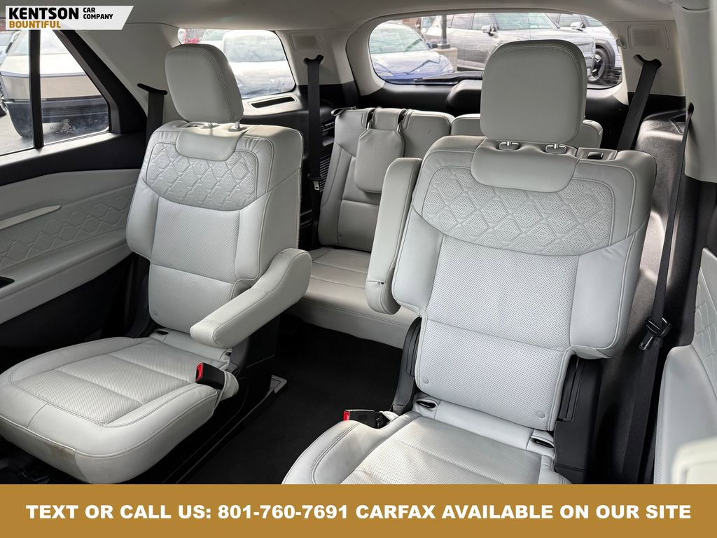 Used 2025 Ford Explorer Platinum w/ LUX Leather Package image 30