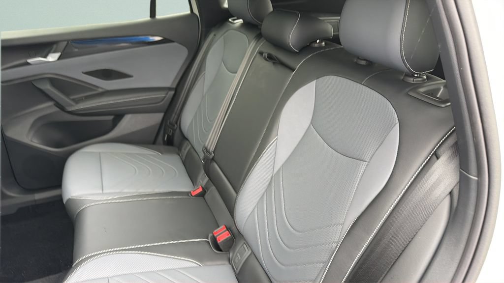 New 2026 Volkswagen Tiguan SE R-Line FWD image 37