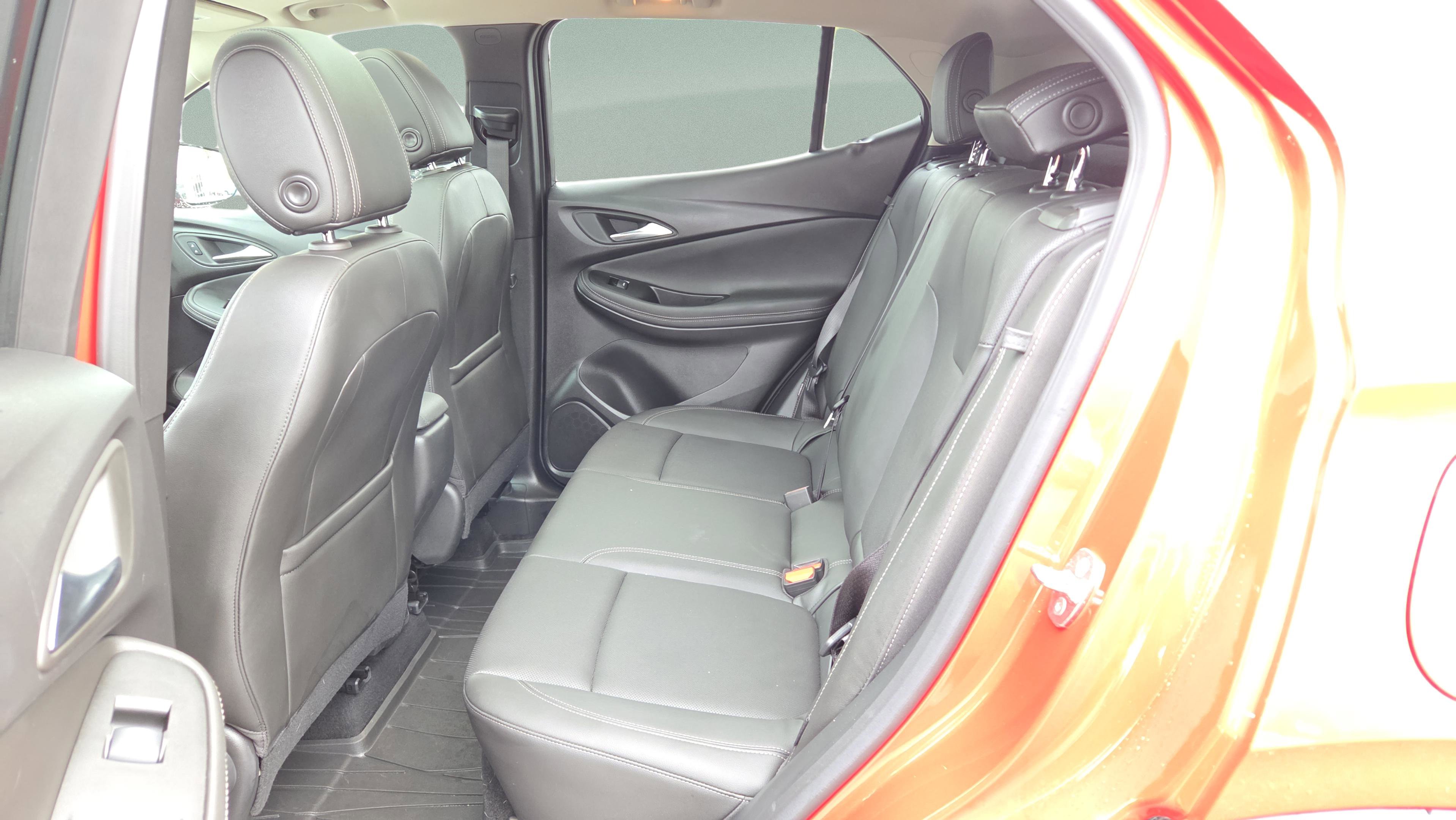 Used 2024 Buick Encore GX Sport Touring w/ Experience Buick Package image 11