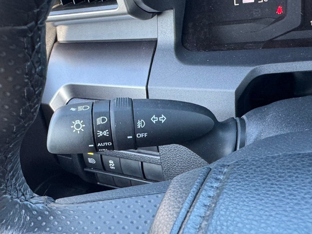 Used 2025 Toyota 4Runner SR5 AWD/4WD image 19