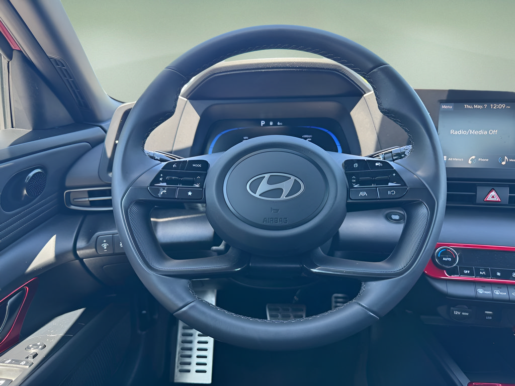 Certified 2025 Hyundai Elantra Sport FWD image 20