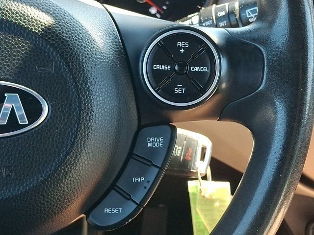 Used 2017 Kia Soul FWD image 25