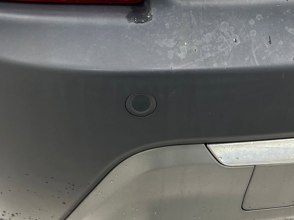 Used 2019 Jeep Cherokee Limited image 11