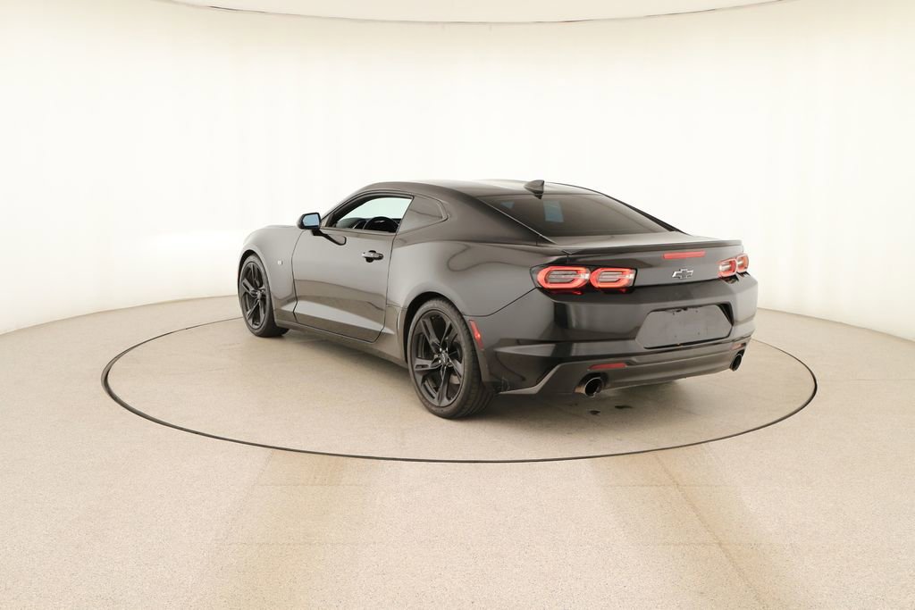 Used 2020 Chevrolet Camaro LT RWD image 4