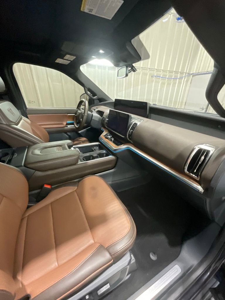 Used 2025 Ford Expedition King Ranch image 17