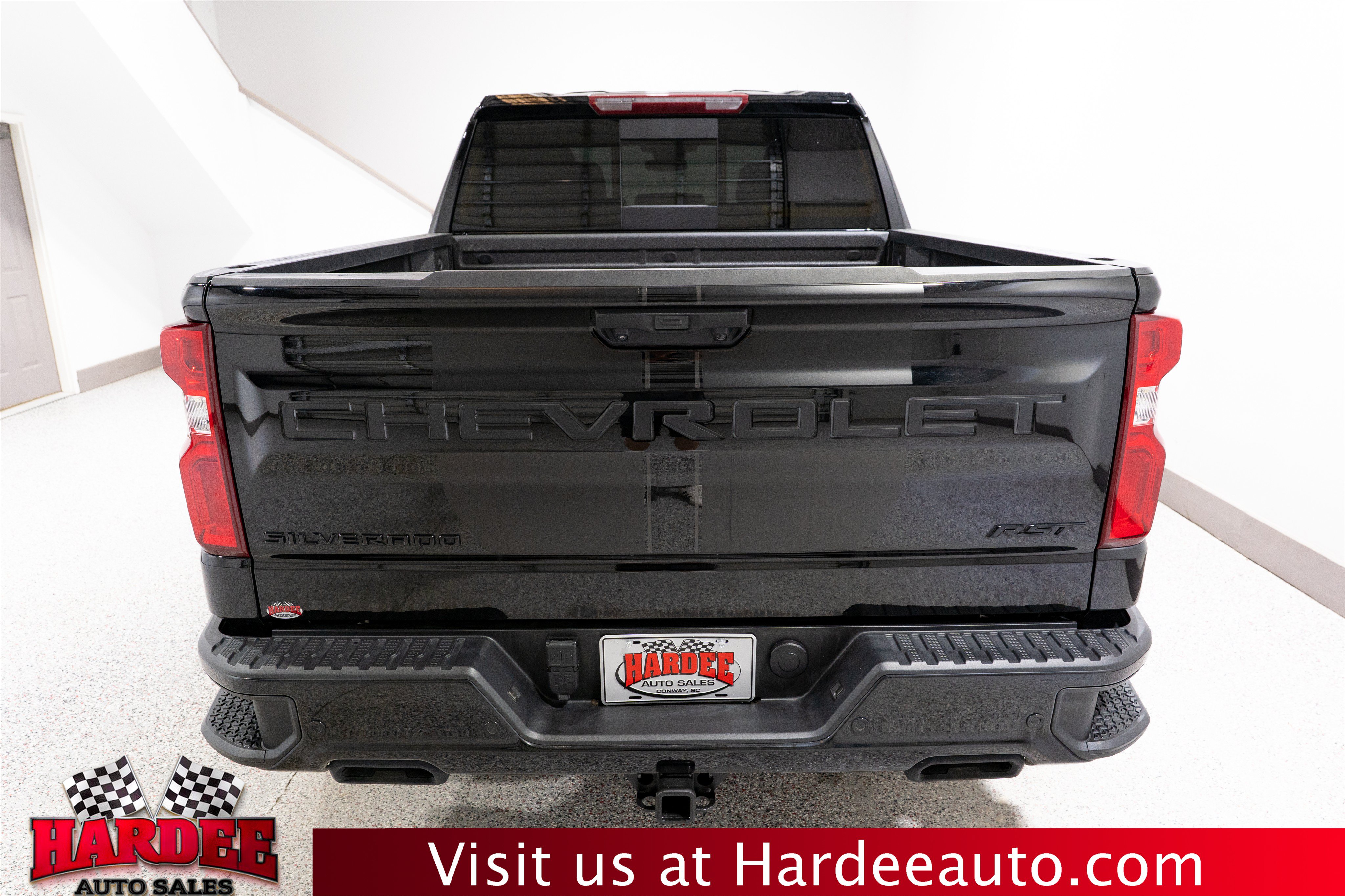 Used 2025 Chevrolet Silverado 1500 RST AWD/4WD image 4