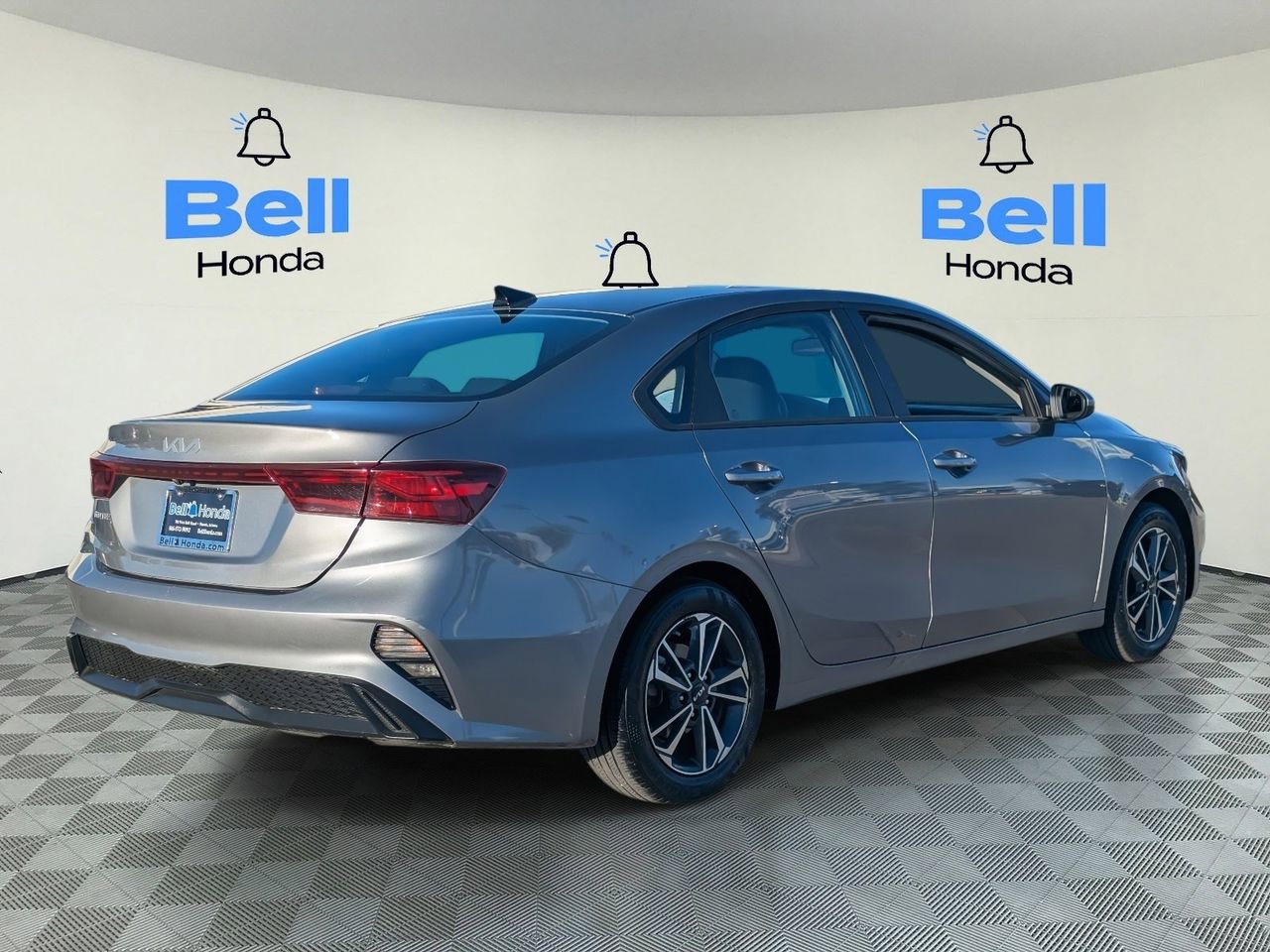 Used 2024 Kia Forte LXS image 4