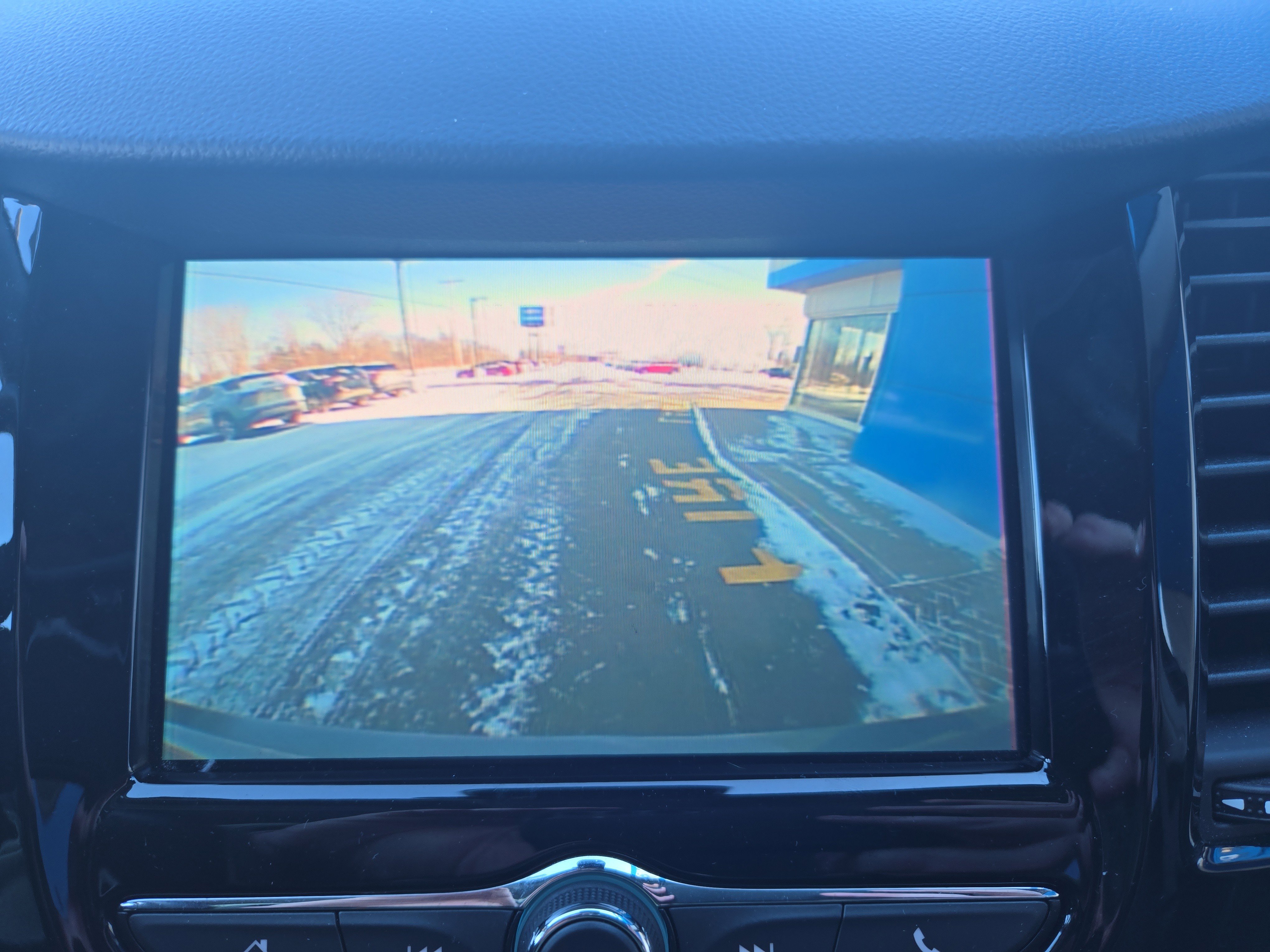 Certified 2022 Chevrolet Trax LT w/ LT Convenience Package image 10