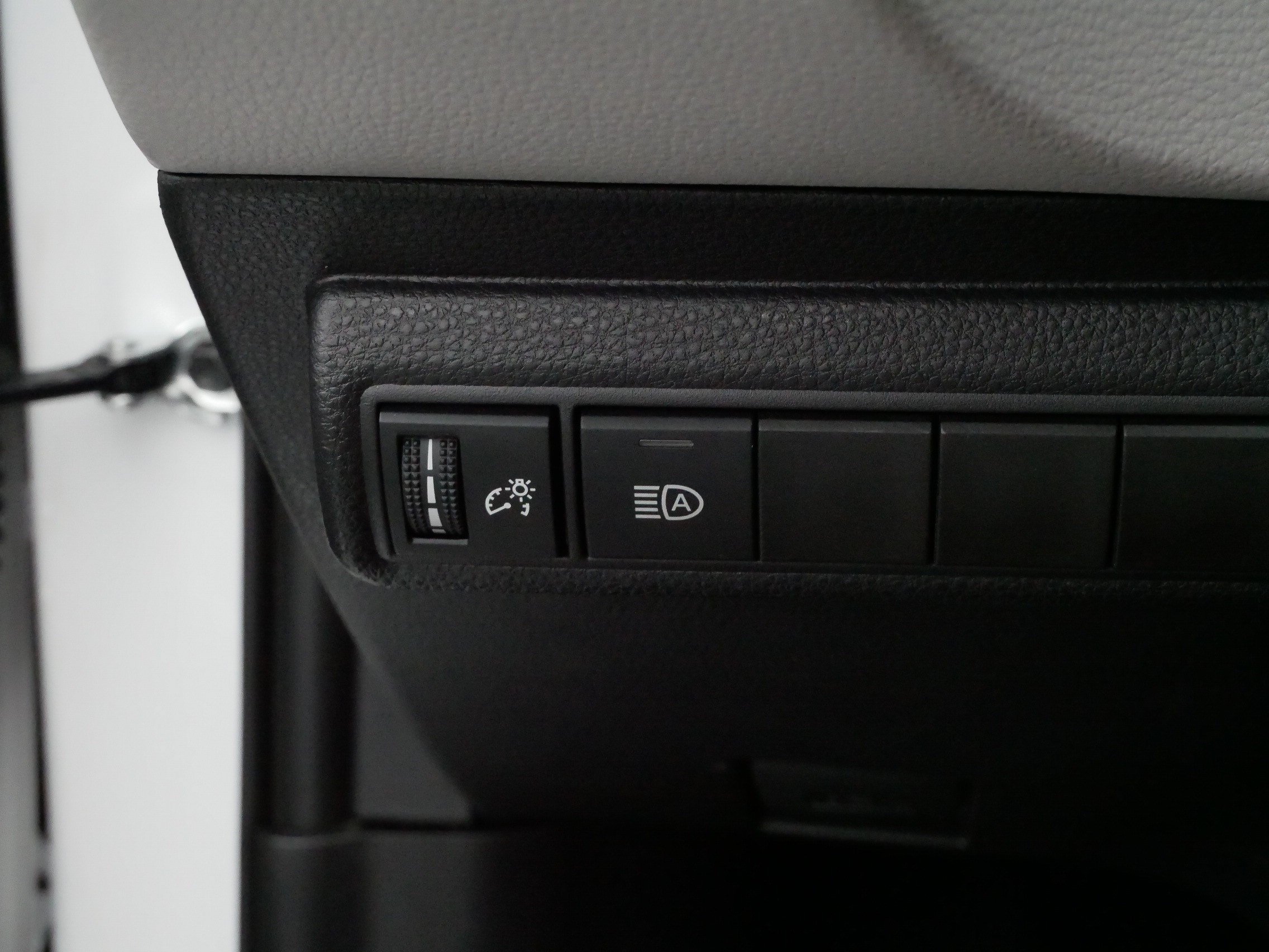 Certified 2026 Toyota Corolla LE FWD image 27