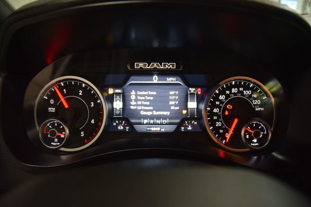 Used 2025 RAM 5500 4x4 Crew Cab image 41