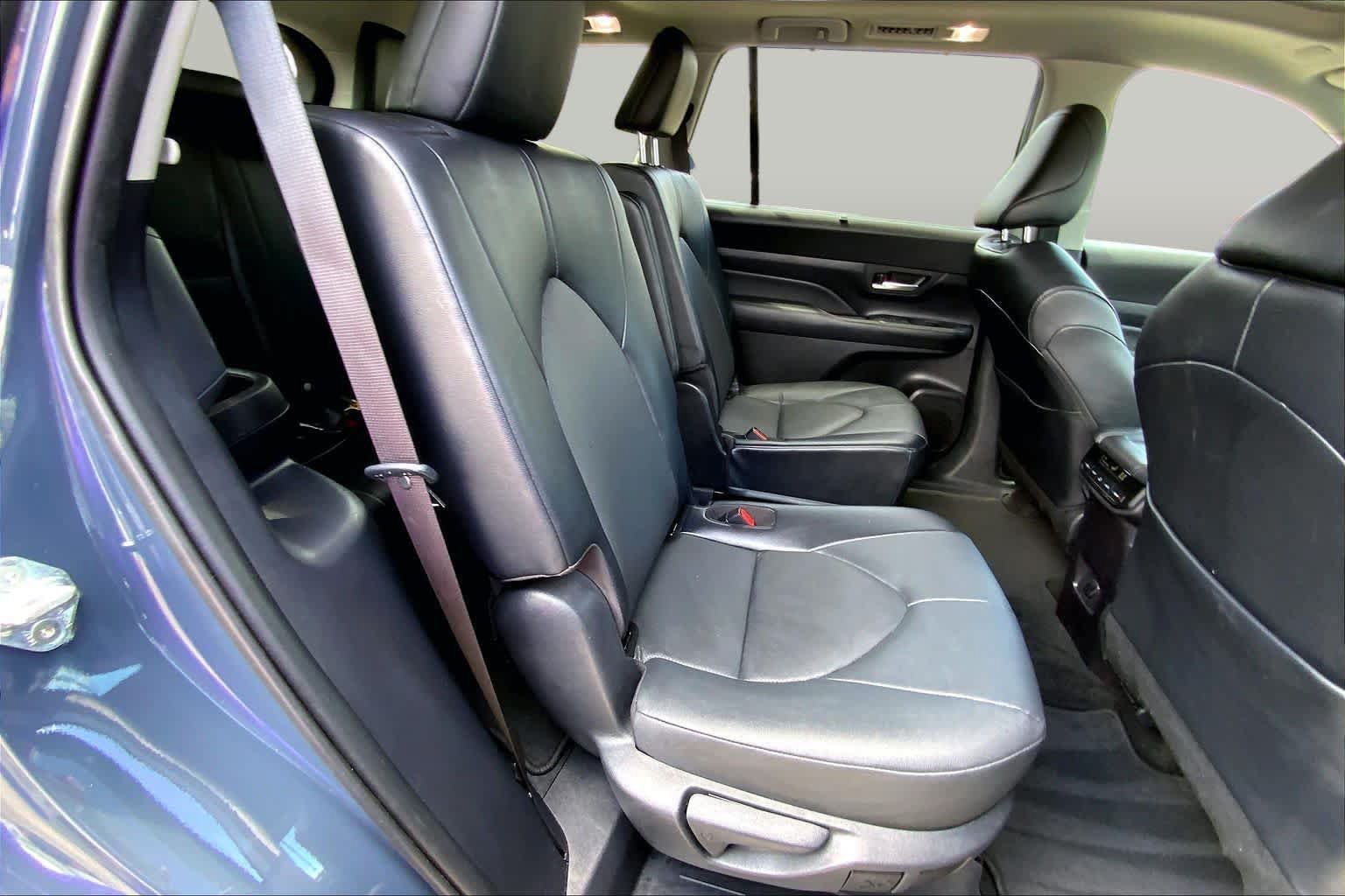 Used 2025 Toyota Grand Highlander FWD image 20