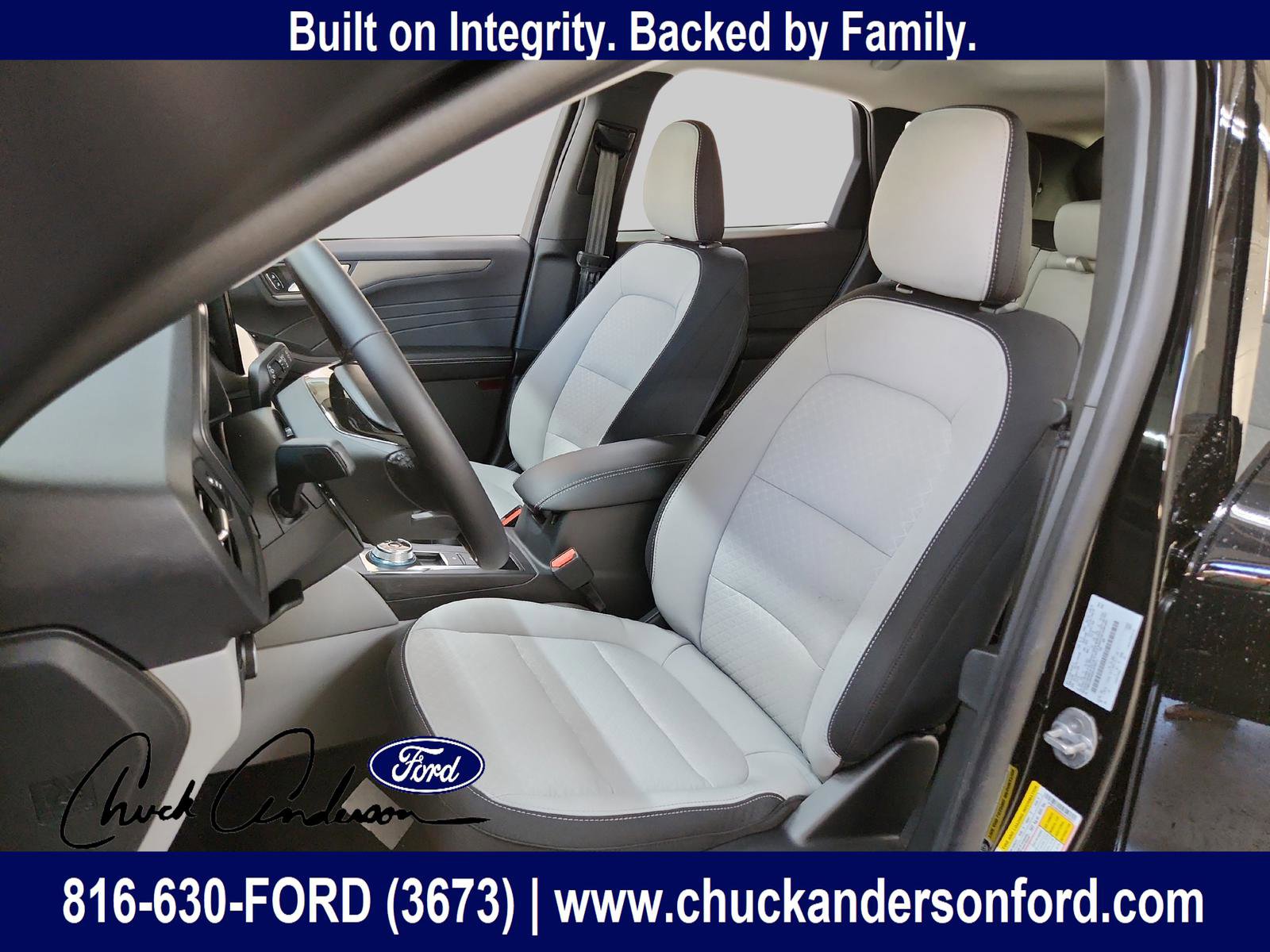 New 2025 Ford Escape Active w/ Active Premium Tech Pack image 11