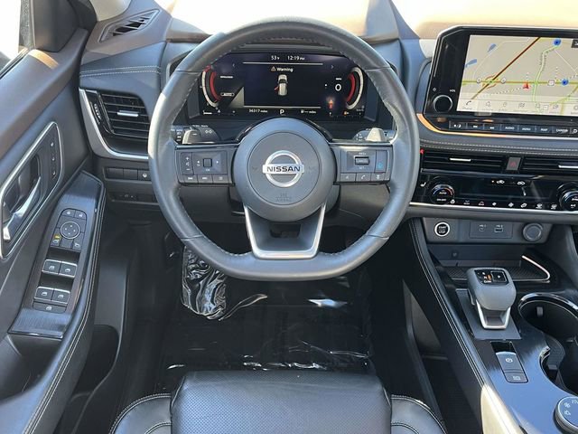 Used 2021 Nissan Rogue Platinum image 18