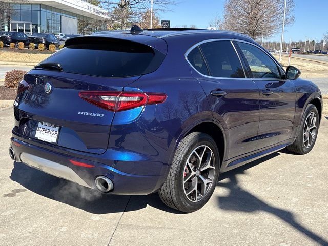 Used 2021 Alfa Romeo Stelvio Ti AWD/4WD image 3