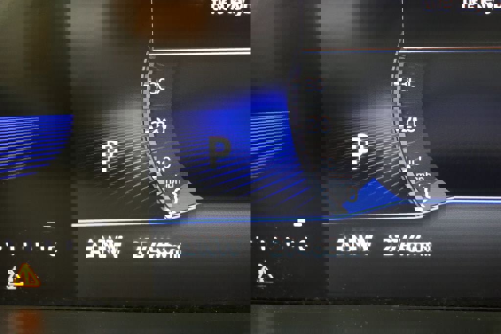 Used 2024 Volkswagen Tiguan Wolfsburg Edition image 18