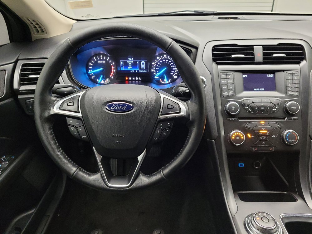 Used 2018 Ford Fusion SE w/ Equipment Group 201A FWD image 22