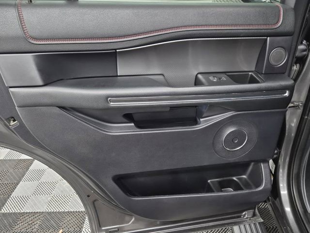 Used 2019 Ford Expedition Limited w/ Equipment Group 303A image 17