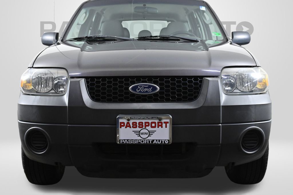 Used 2006 Ford Escape XLS image 2