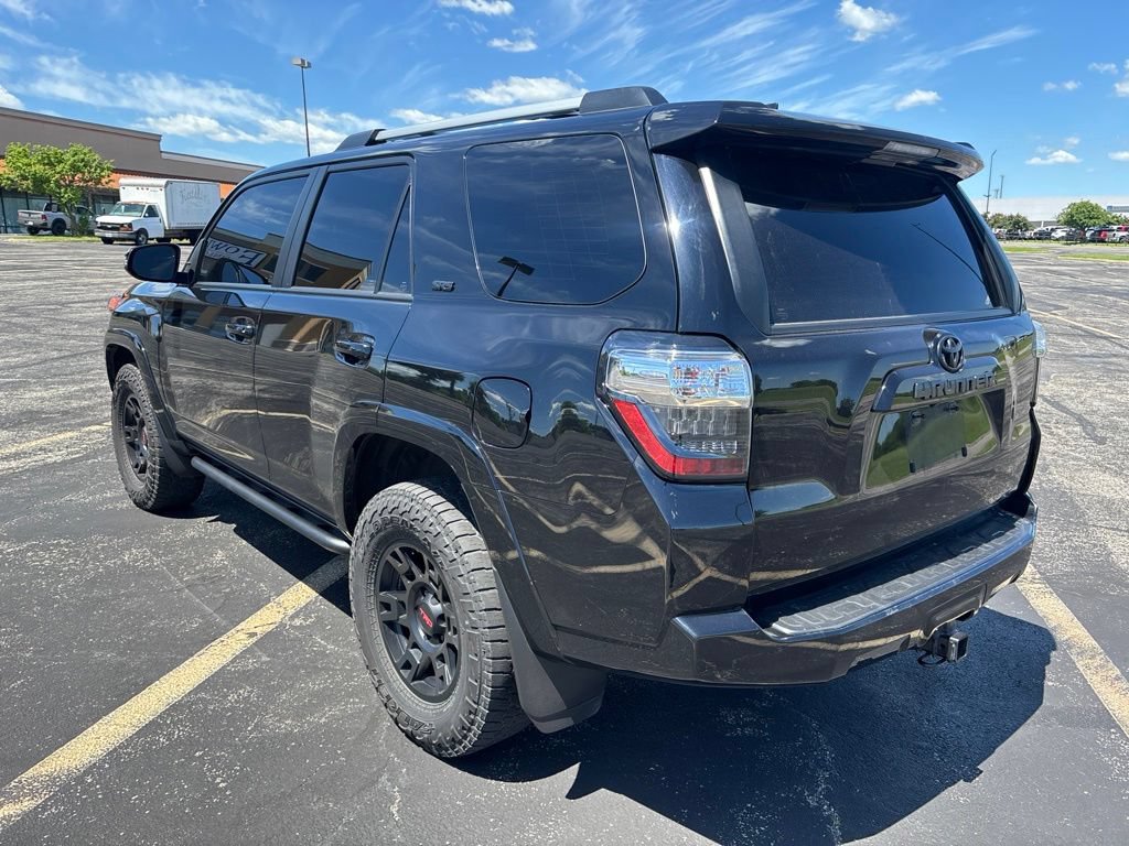 Used 2021 Toyota 4Runner SR5 Premium w/ Moonroof Package AWD/4WD image 7