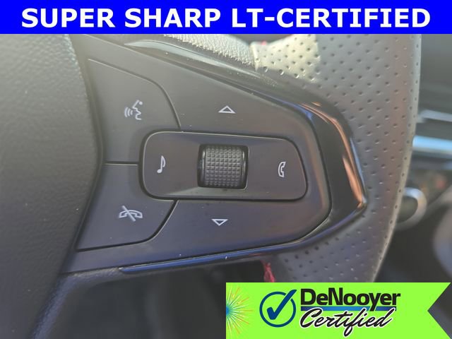 Used 2024 Chevrolet Trax RS w/ Sunroof Package image 17