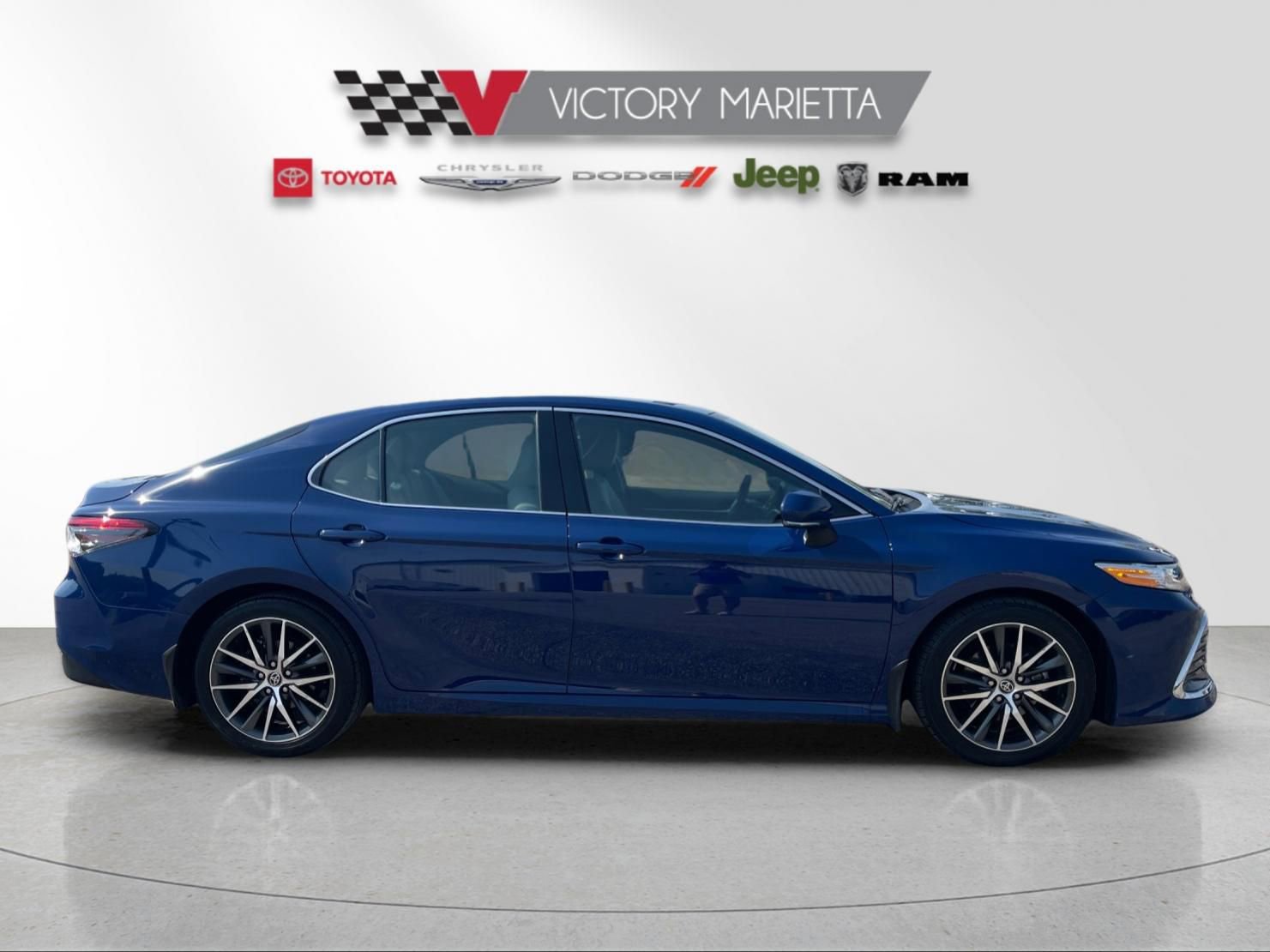 Used 2023 Toyota Camry XLE w/ Cold Weather Package FWD image 6