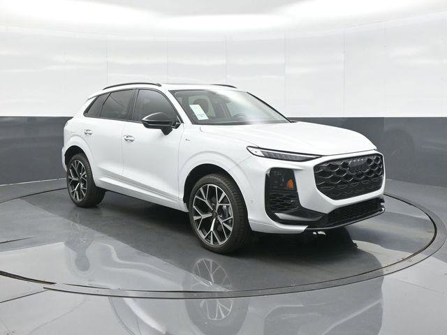 New 2026 Audi Q3 quattro 2.0T AWD/4WD image 1