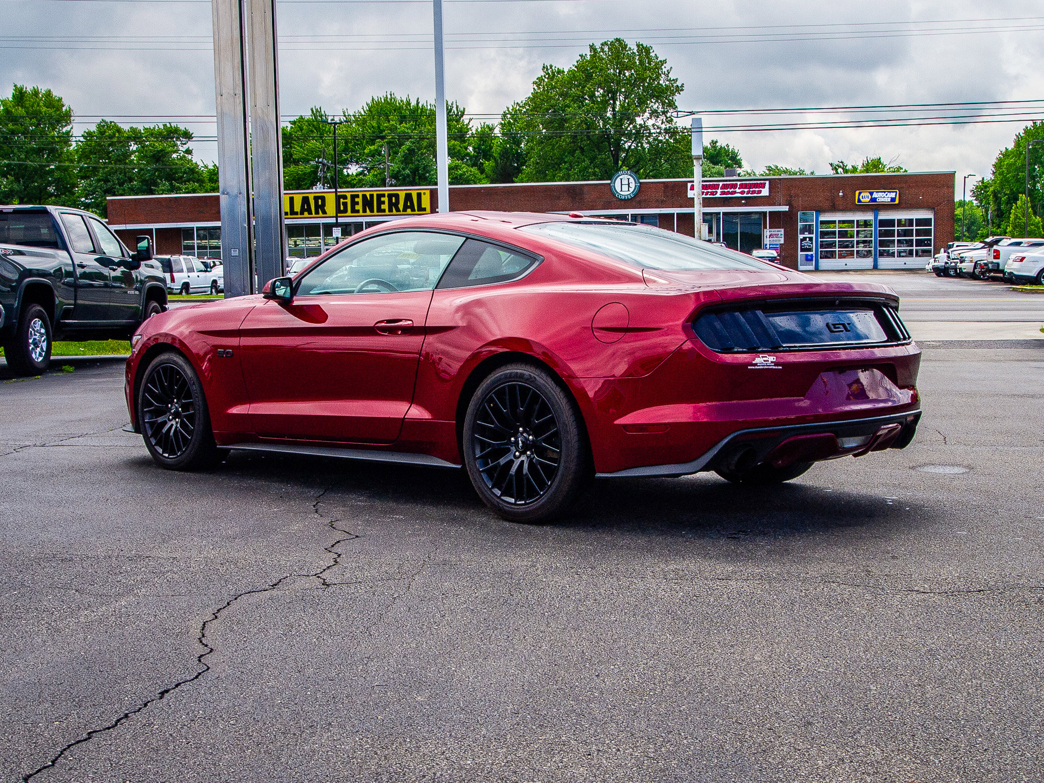 Used 2017 Ford Mustang GT Premium w/ GT Performance Package RWD image 5
