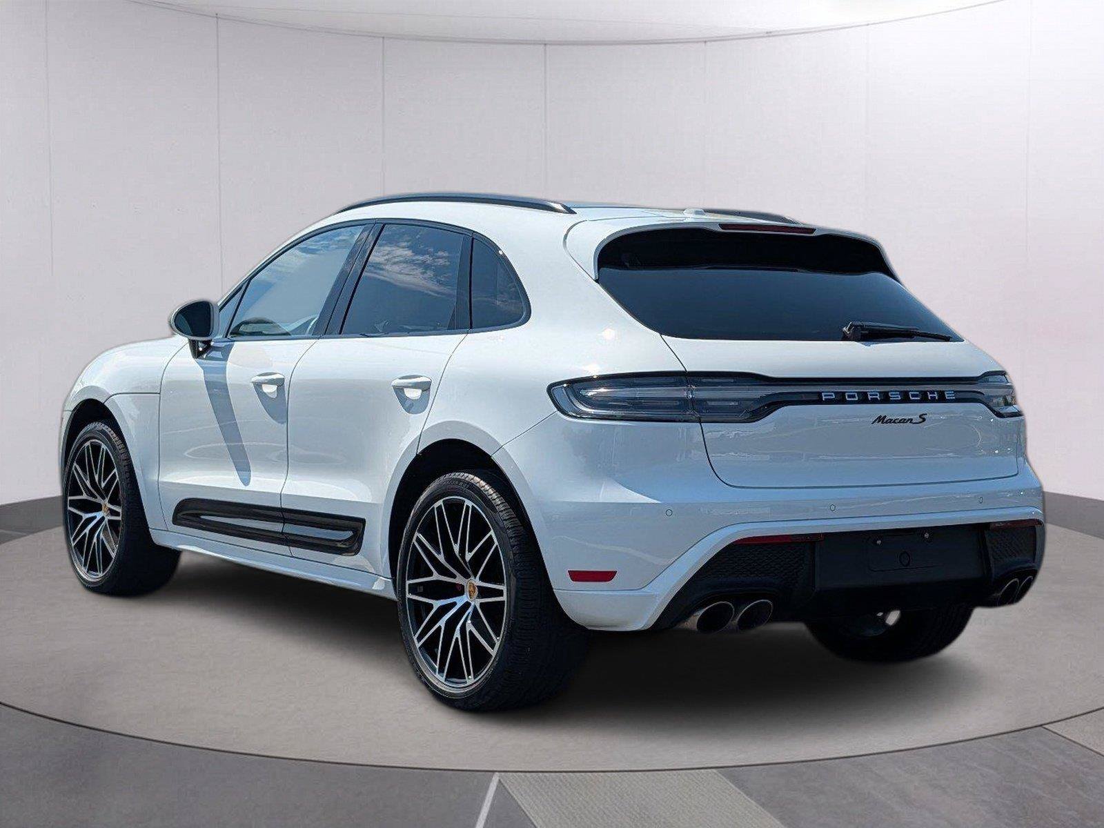 Used 2025 Porsche Macan S AWD/4WD image 3