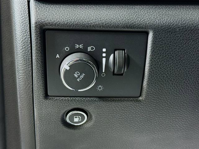 Used 2021 Jeep Grand Cherokee Laredo X image 10