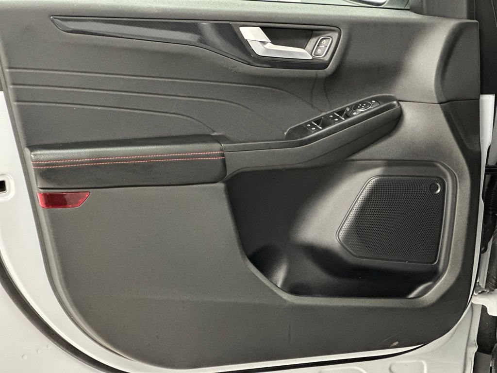 Certified 2025 Ford Escape ST-Line FWD image 15