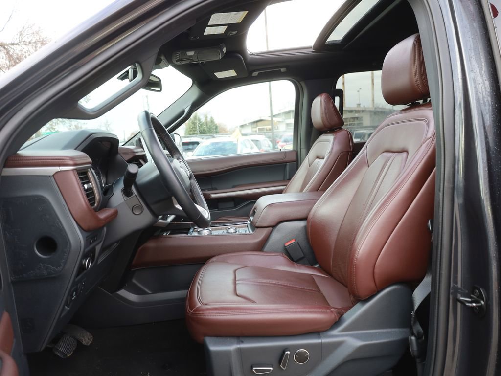 Used 2024 Ford Expedition Limited image 34
